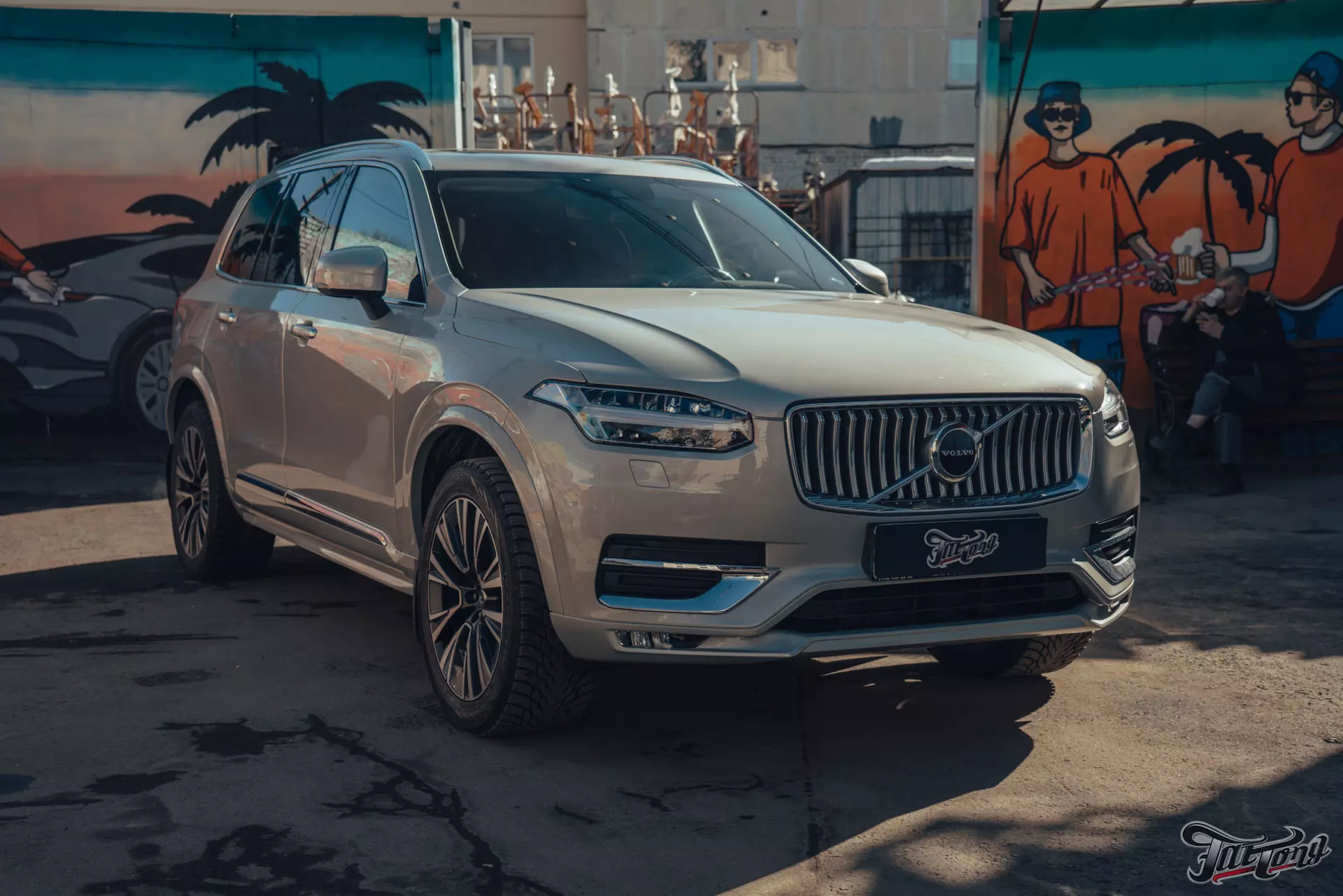 Volvo XC90. Оклейка глянцевым полиуретаном